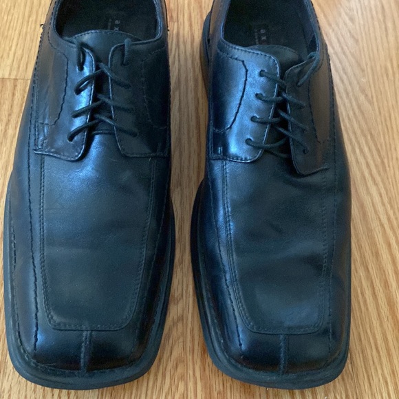 Axcess Men’s “Bleeker Black”Leather Shoes - Picture 4 of 12